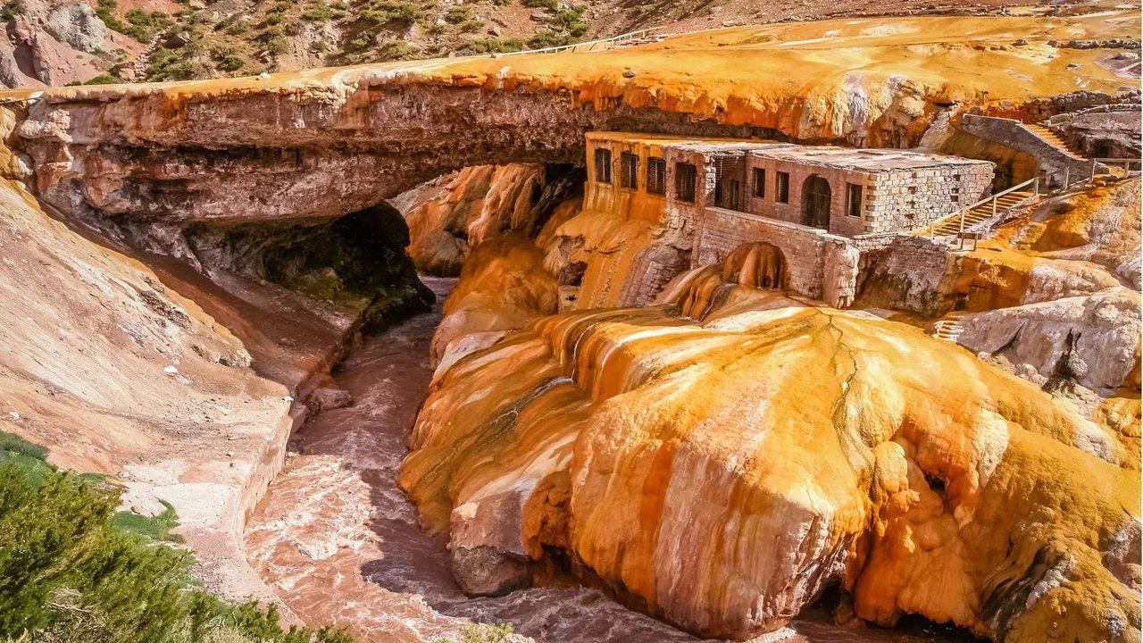 Ponte do Inca – formação natural única na cordilheira de Mendoza